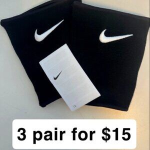 Nike Essentials Volleyball Knee Pads XS/Small - 3 PAOR FOR $15